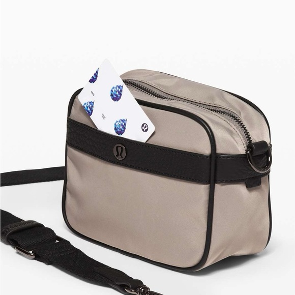 Lululemon Now and Always Crossbody - Picture 8 of 9